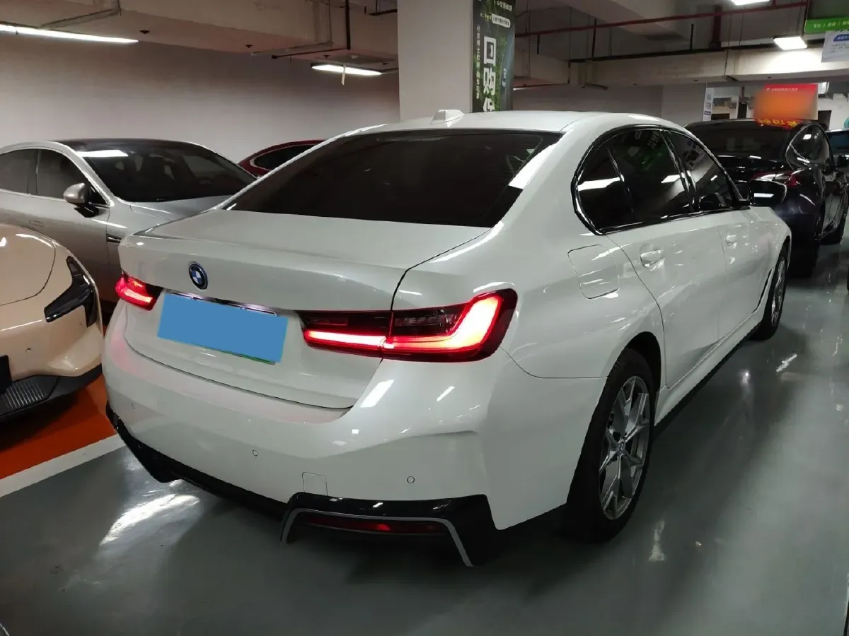 2022 BMW i3 BEV 70KWH,autocango,china used car exporter,china ev exporter,chinese used car exporter,chinese used ev exporter