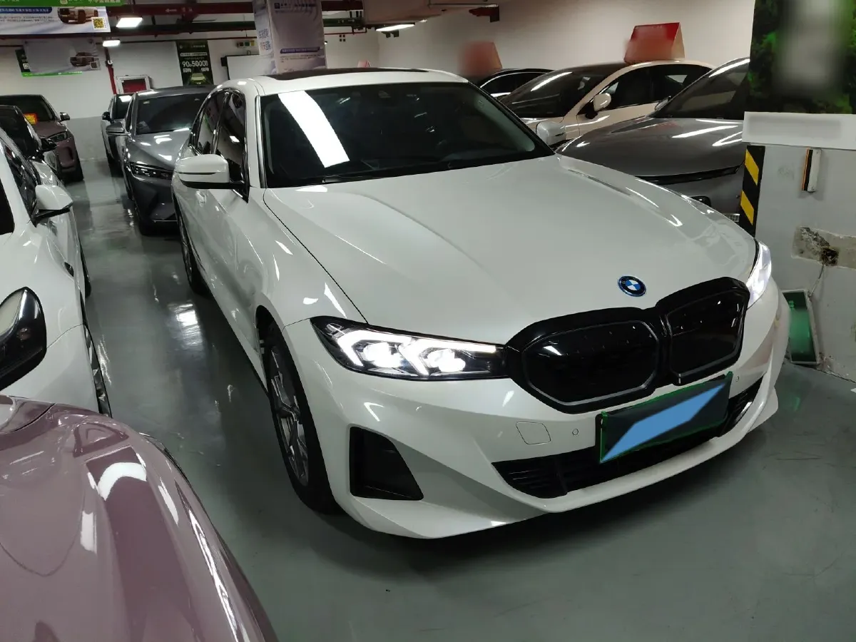 2022 BMW i3 BEV 70KWH,autocango,china used car exporter,china ev exporter,chinese used car exporter,chinese used ev exporter