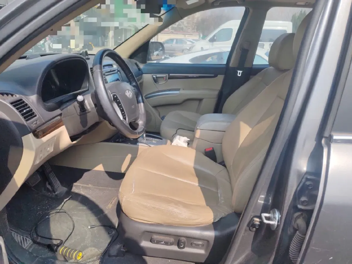 2012 Hyundai Santafe Classic 2.4L 174HP L4 6AT,autocango,china used car exporter,china ev exporter,chinese used car exporter,chinese used ev exporter