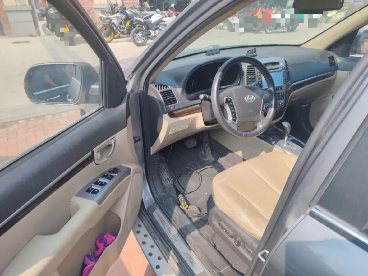 2012 Hyundai Santafe Classic 2.4L 174HP L4 6AT,autocango,china used car exporter,china ev exporter,chinese used car exporter,chinese used ev exporter