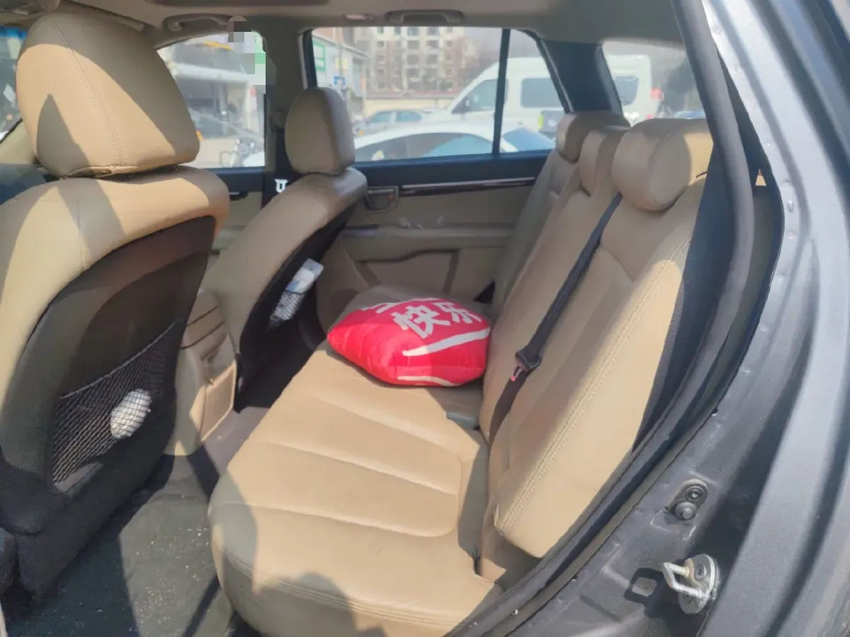 2012 Hyundai Santafe Classic 2.4L 174HP L4 6AT,autocango,china used car exporter,china ev exporter,chinese used car exporter,chinese used ev exporter