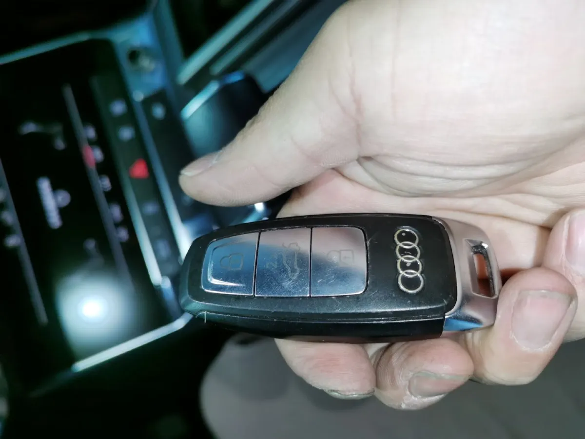 2019 Audi A6L 2.0T 190HP L4 7DCT,autocango,china used car exporter,china ev exporter,chinese used car exporter,chinese used ev exporter