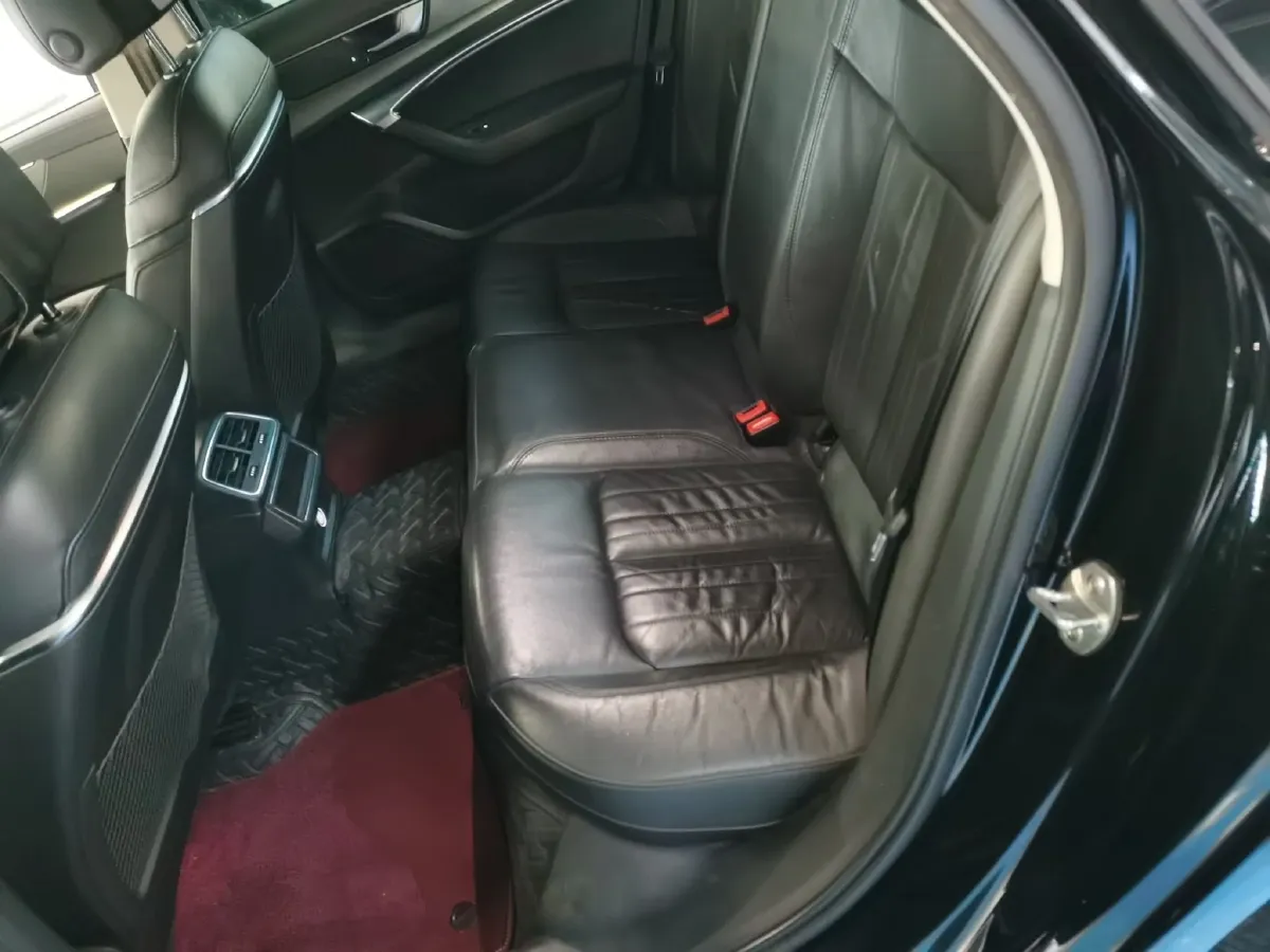 2019 Audi A6L 2.0T 190HP L4 7DCT,autocango,china used car exporter,china ev exporter,chinese used car exporter,chinese used ev exporter