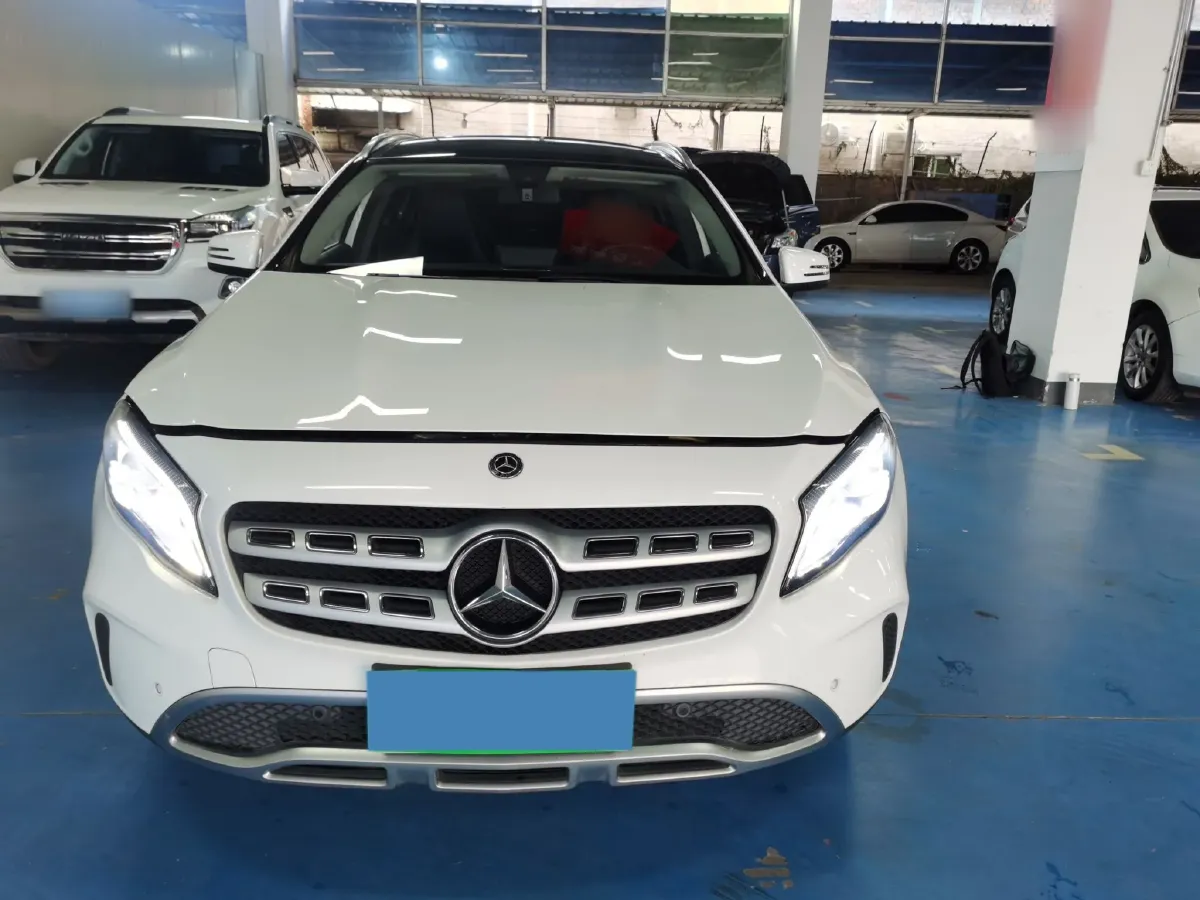 2017 Mercedes-Benz GLA Class 1.6T 156HP L4 7DCT,autocango,china used car exporter,china ev exporter,chinese used car exporter,chinese used ev exporter