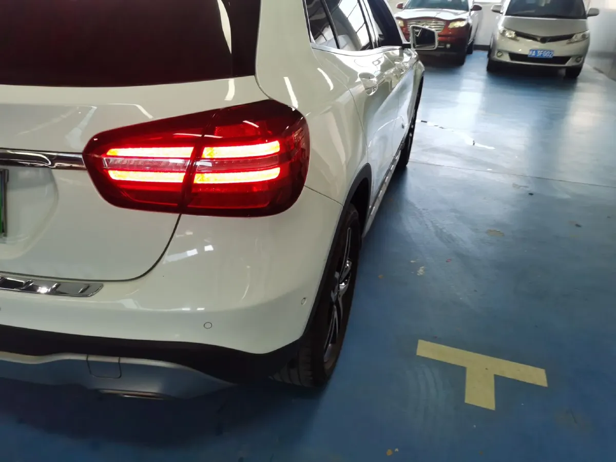 2017 Mercedes-Benz GLA Class 1.6T 156HP L4 7DCT,autocango,china used car exporter,china ev exporter,chinese used car exporter,chinese used ev exporter