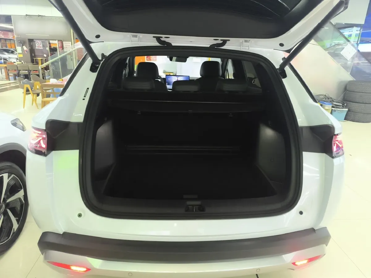 2025 BYD SongL DM-i 1.5L 101HP L4 E-CVT PHEV 26.6KWH,autocango,china used car exporter,china ev exporter,chinese used car exporter,chinese used ev exporter