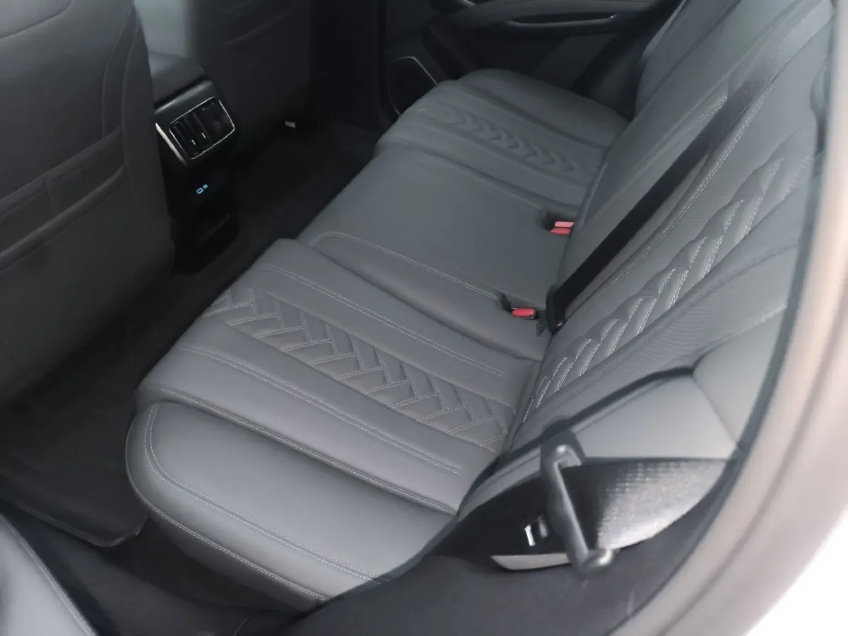 2025 BYD SongL DM-i 1.5L 101HP L4 E-CVT PHEV 26.6KWH,autocango,china used car exporter,china ev exporter,chinese used car exporter,chinese used ev exporter