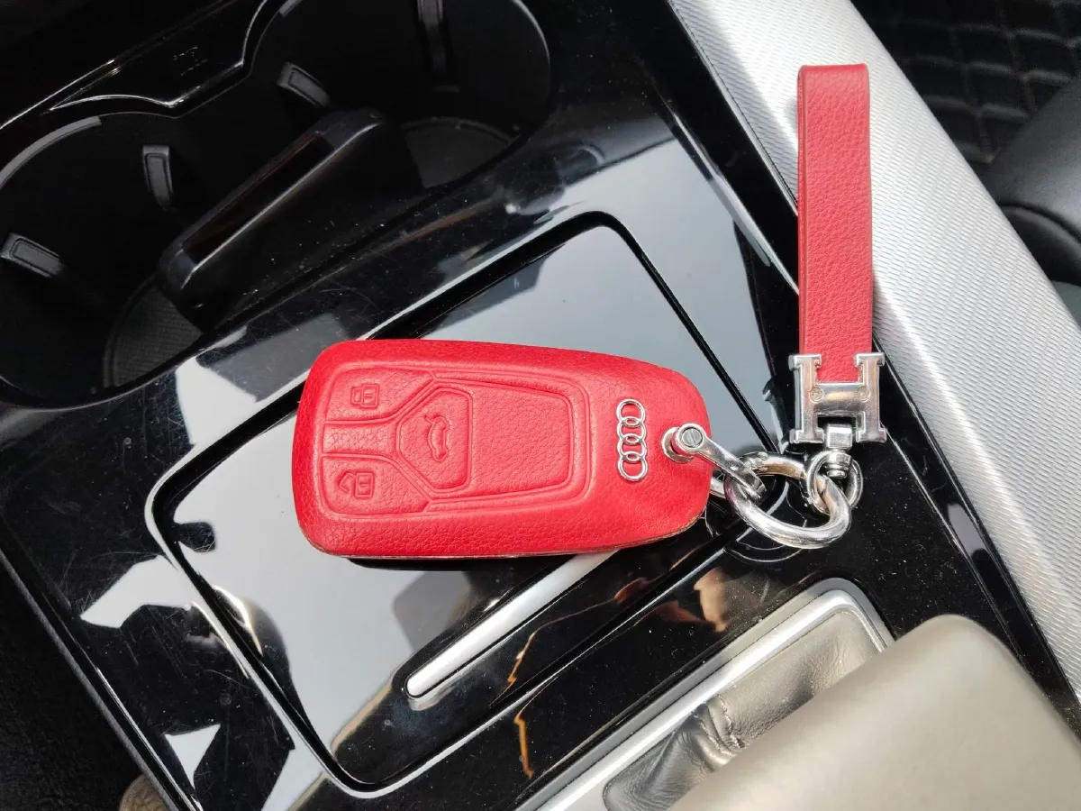 2022 Audi A5 2.0T 204HP L4 7DCT,autocango,china used car exporter,china ev exporter,chinese used car exporter,chinese used ev exporter