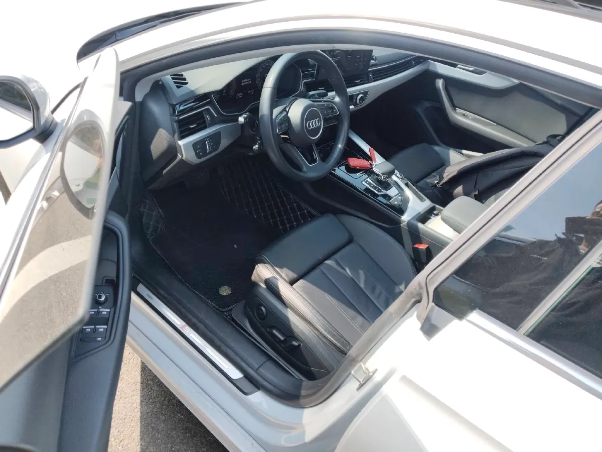 2022 Audi A5 2.0T 204HP L4 7DCT,autocango,china used car exporter,china ev exporter,chinese used car exporter,chinese used ev exporter