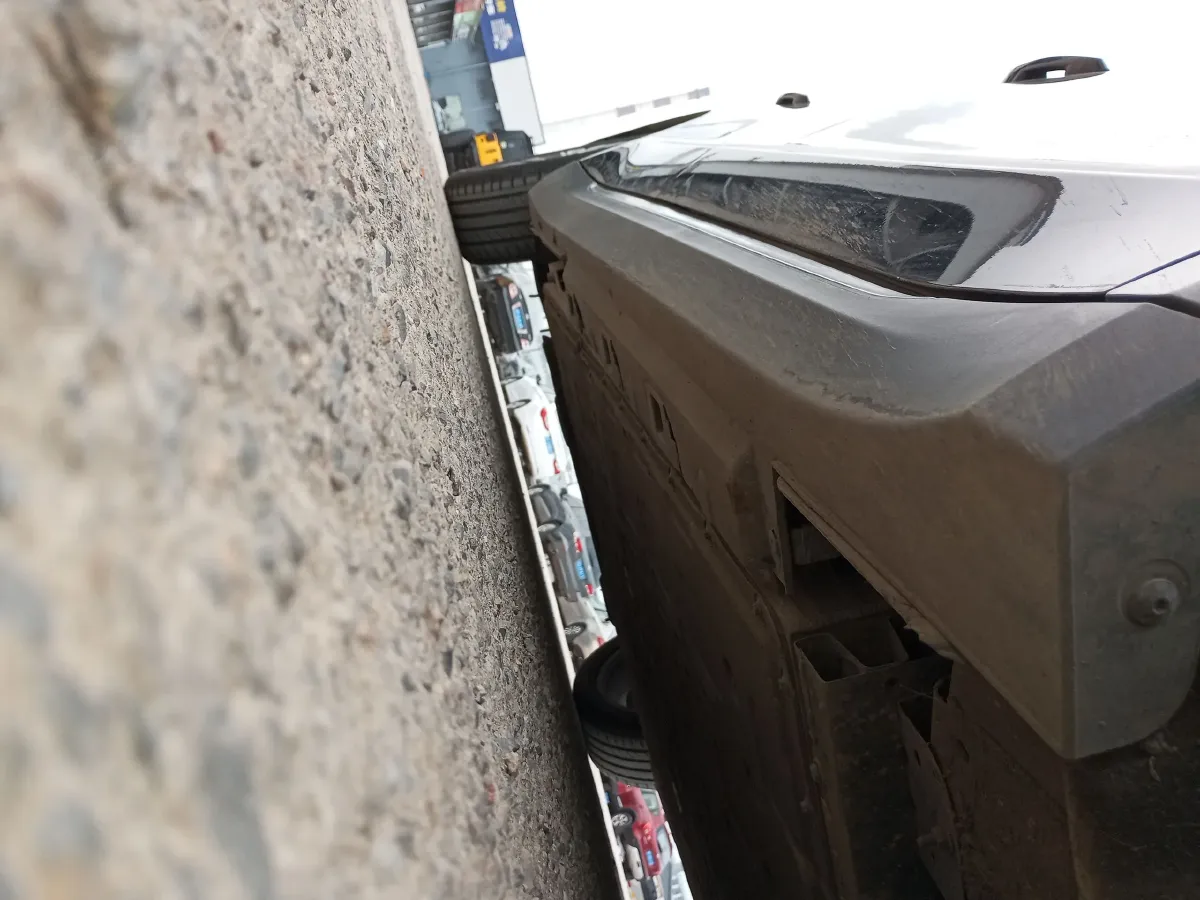 2024 HongQi E-QM5 BEV 60KWH,autocango,china used car exporter,china ev exporter,chinese used car exporter,chinese used ev exporter