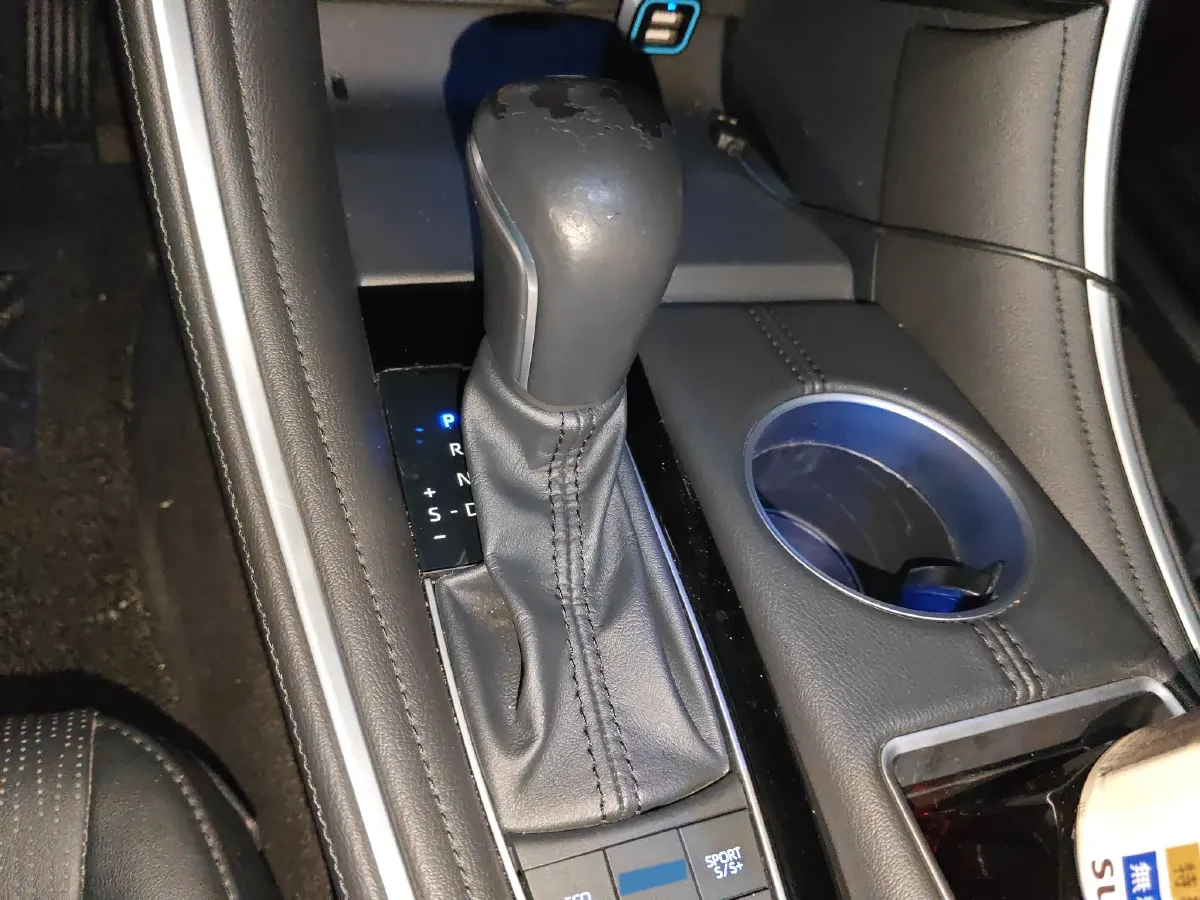 2022 Toyota Avalon 2.5L 209HP L4 8AT,autocango,china used car exporter,china ev exporter,chinese used car exporter,chinese used ev exporter