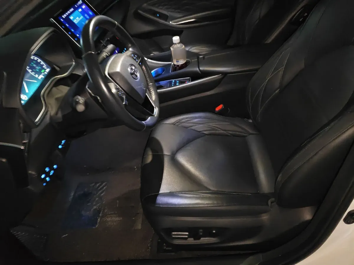 2022 Toyota Avalon 2.5L 209HP L4 8AT,autocango,china used car exporter,china ev exporter,chinese used car exporter,chinese used ev exporter