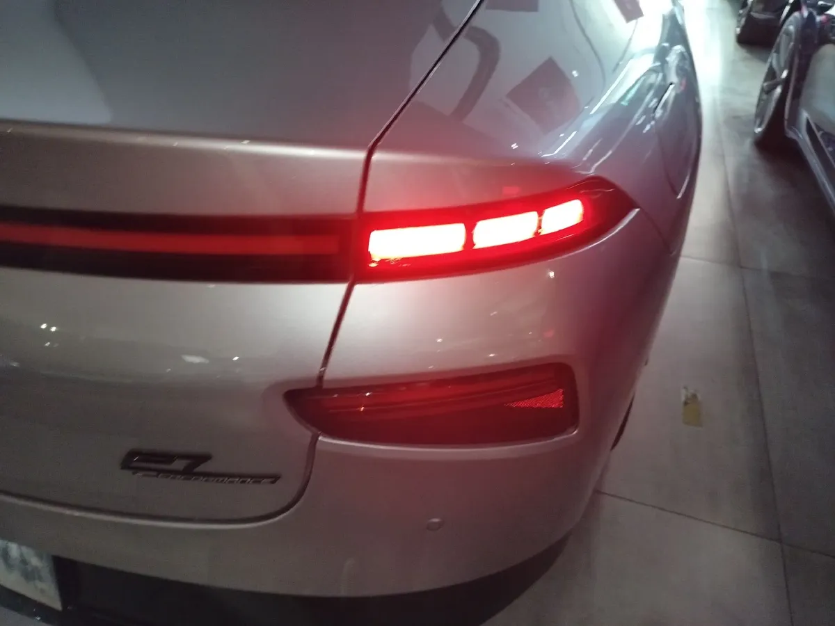 2023 Xpeng P7 BEV 70.8KWH,autocango,china used car exporter,china ev exporter,chinese used car exporter,chinese used ev exporter