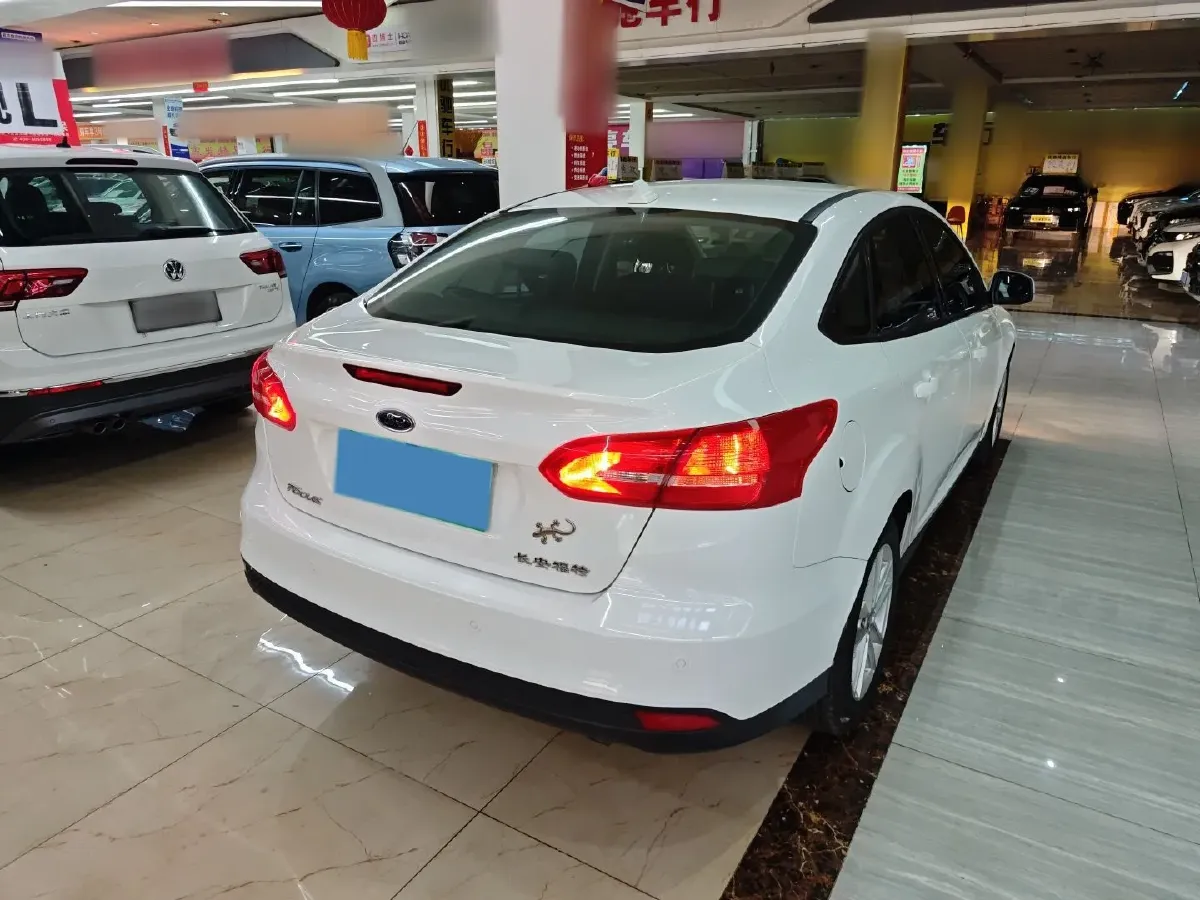 2017 Ford Focus 1.6L 125HP L4 6DCT,autocango,china used car exporter,china ev exporter,chinese used car exporter,chinese used ev exporter