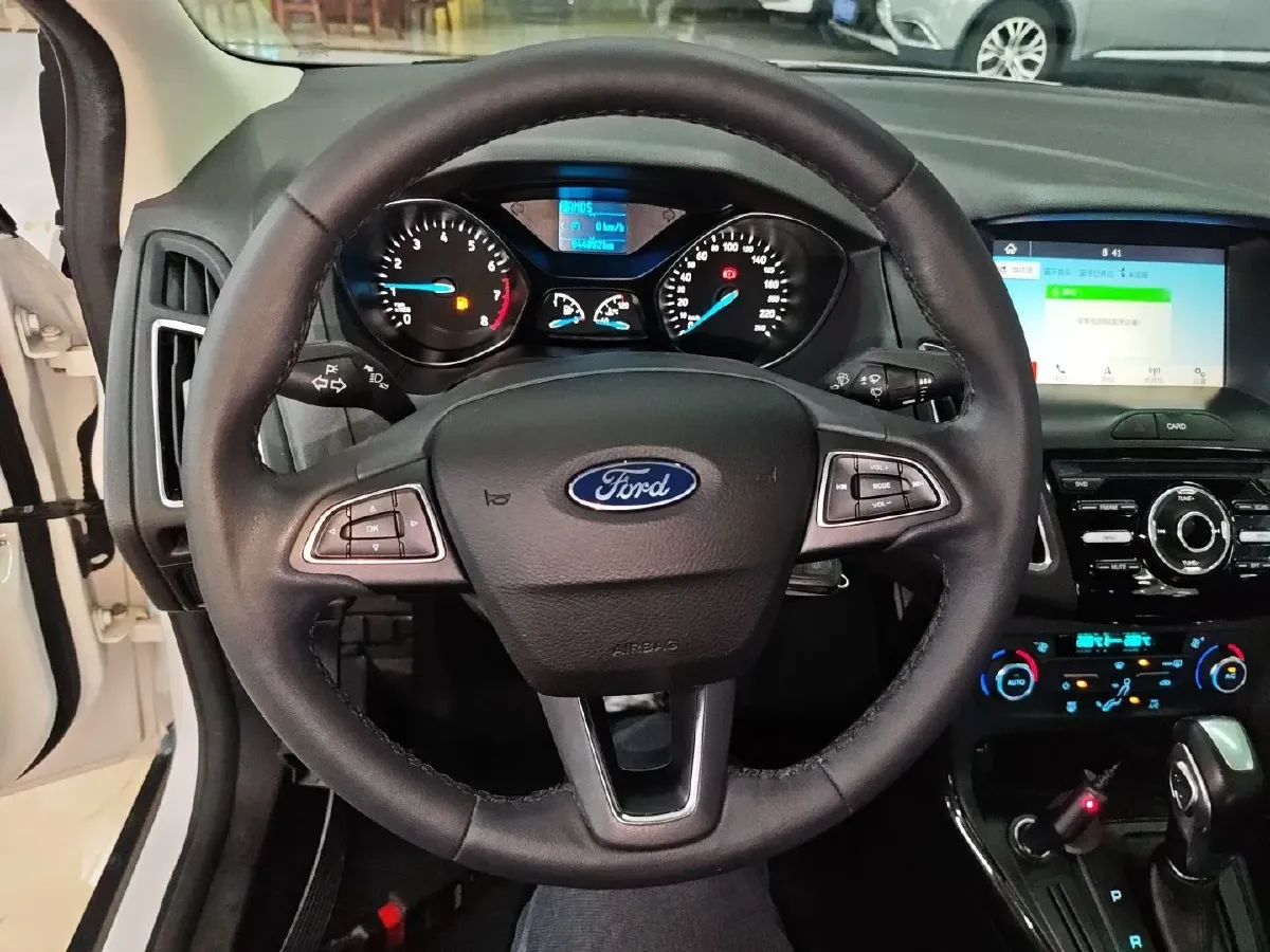 2017 Ford Focus 1.6L 125HP L4 6DCT,autocango,china used car exporter,china ev exporter,chinese used car exporter,chinese used ev exporter