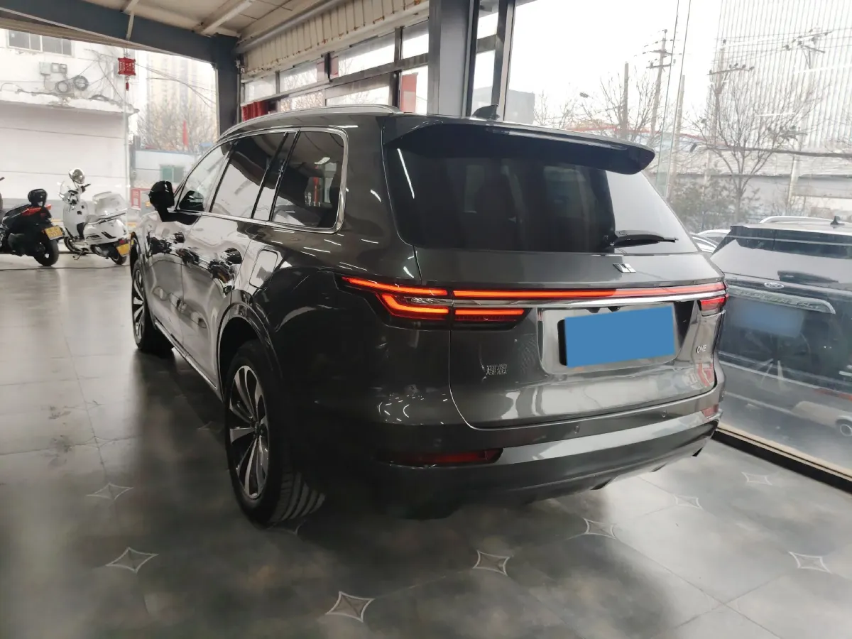 2021 Li ONE Range Extended 131HP REEV 40.5KWH,autocango,china used car exporter,china ev exporter,chinese used car exporter,chinese used ev exporter