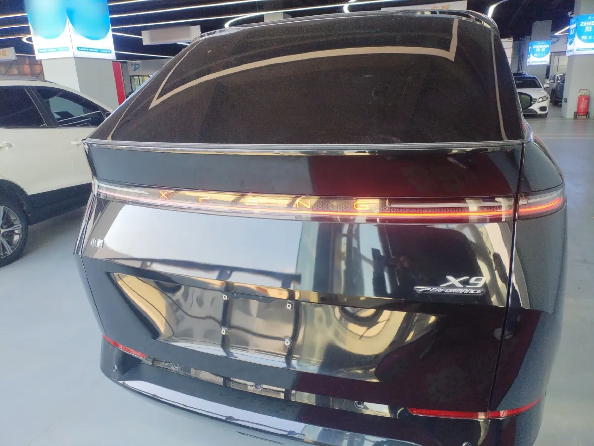 2024 Xpeng X9 BEV 101.5KWH,autocango,china used car exporter,china ev exporter,chinese used car exporter,chinese used ev exporter