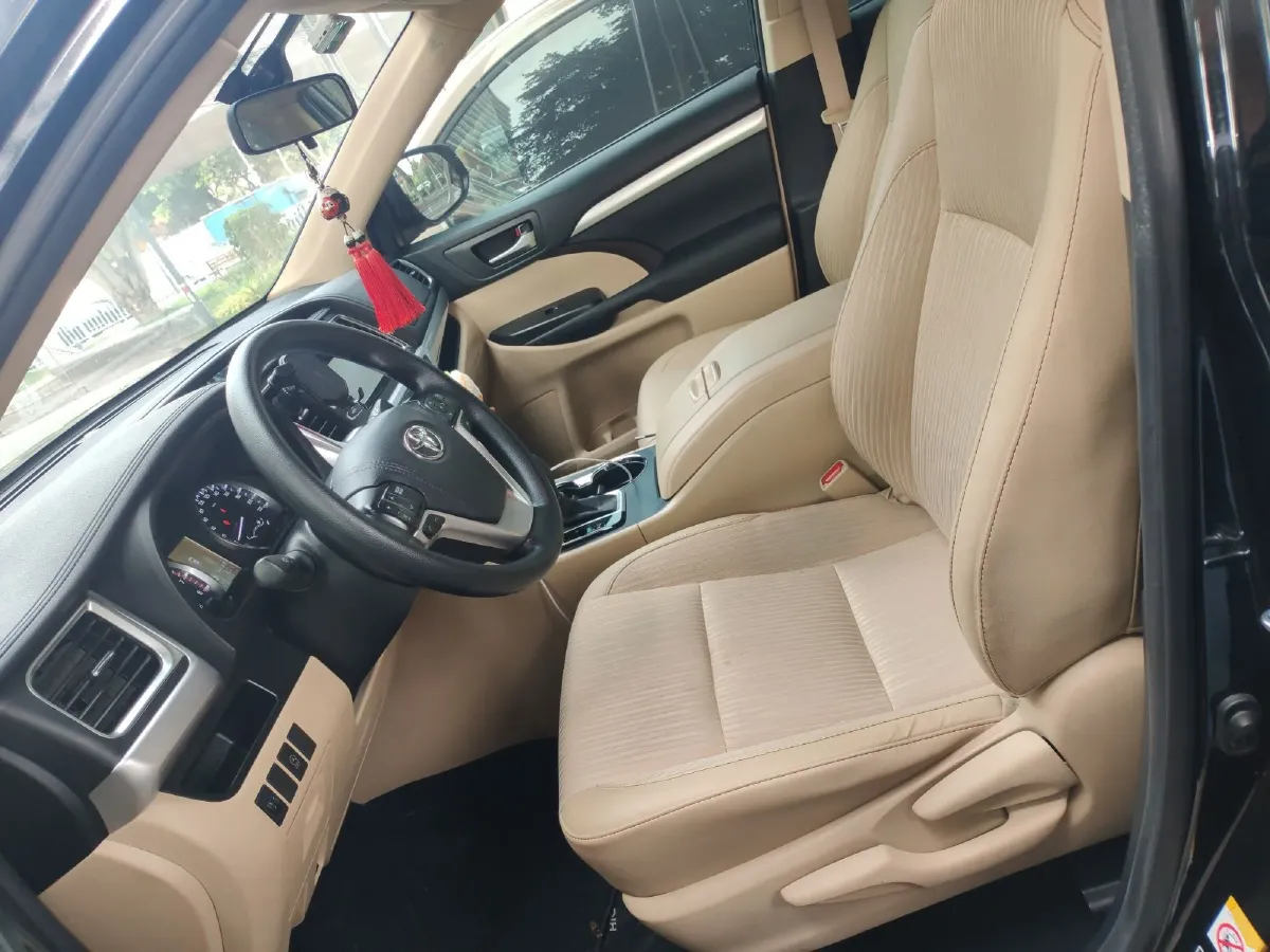 2021 Tank 300 2.0T 227HP L4 8AT,autocango,china used car exporter,china ev exporter,chinese used car exporter,chinese used ev exporter