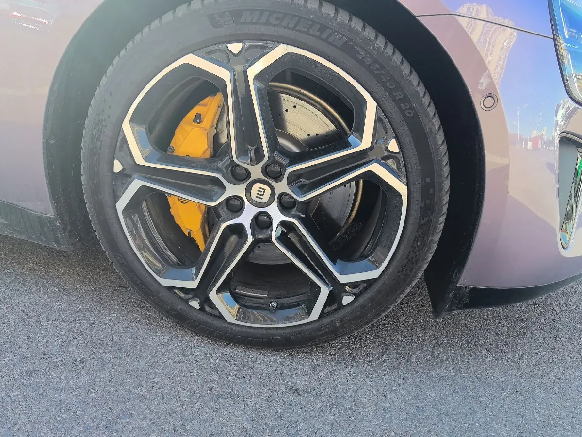 2024 MI SU7 BEV 101KWH,autocango,china used car exporter,china ev exporter,chinese used car exporter,chinese used ev exporter