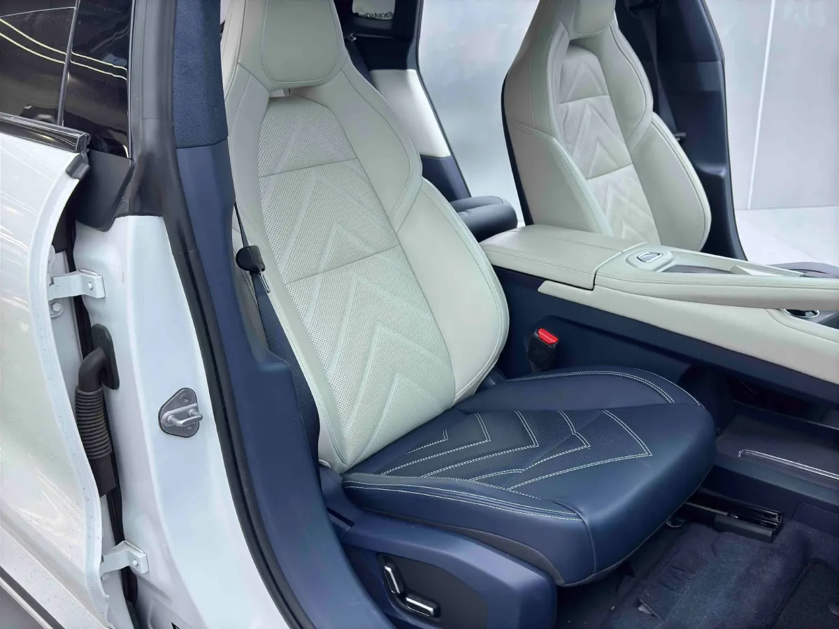 2022 Zeekr 001 BEV 86KWH,autocango,china used car exporter,china ev exporter,chinese used car exporter,chinese used ev exporter