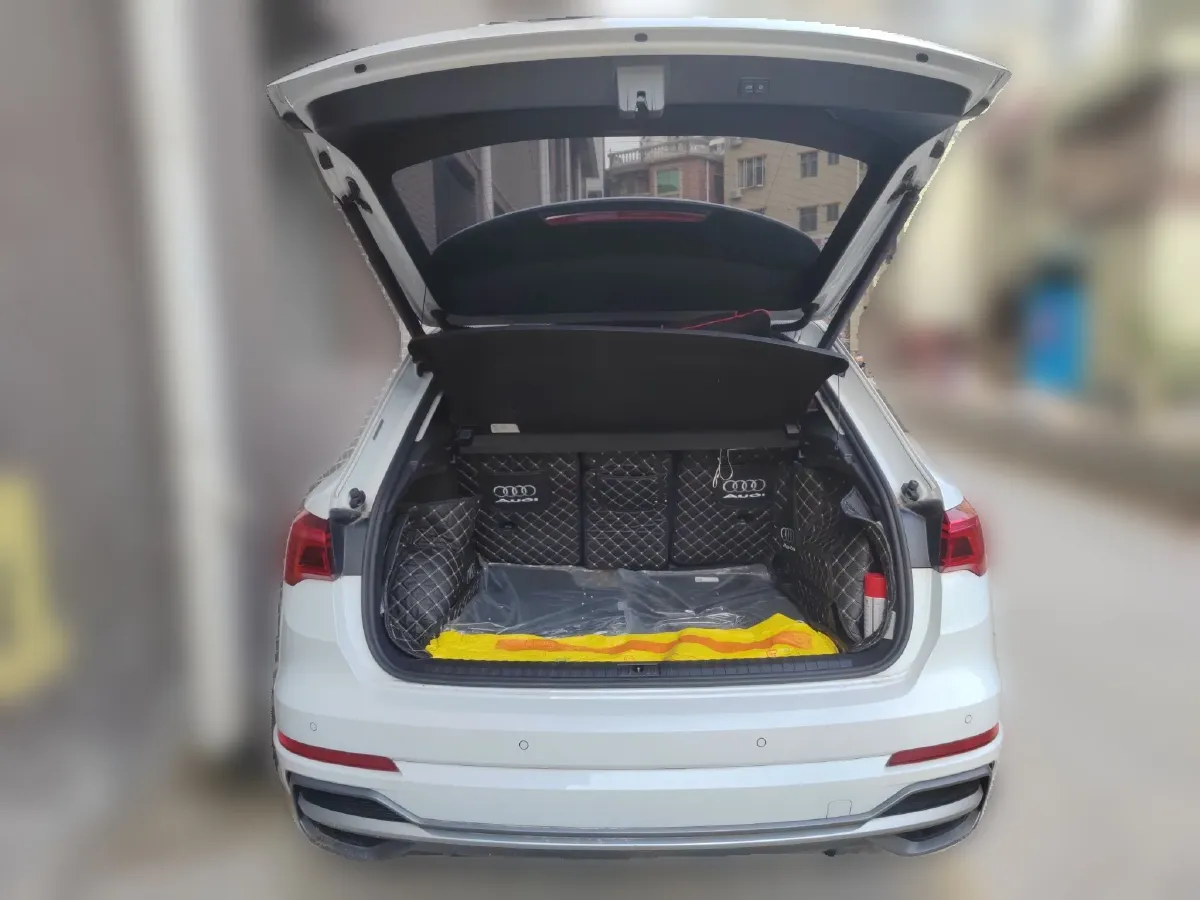 2021 Audi Q3 2.0T 186HP L4 7DCT,autocango,china used car exporter,china ev exporter,chinese used car exporter,chinese used ev exporter