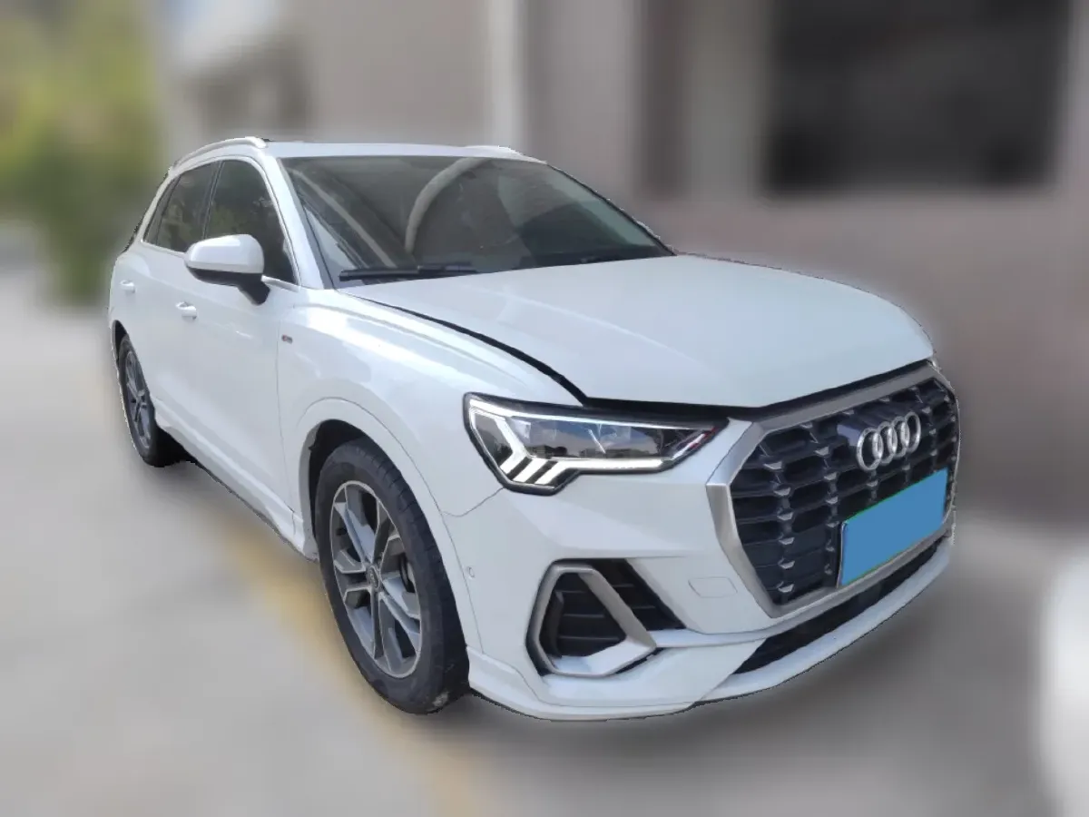 2021 Audi Q3 2.0T 186HP L4 7DCT,autocango,china used car exporter,china ev exporter,chinese used car exporter,chinese used ev exporter