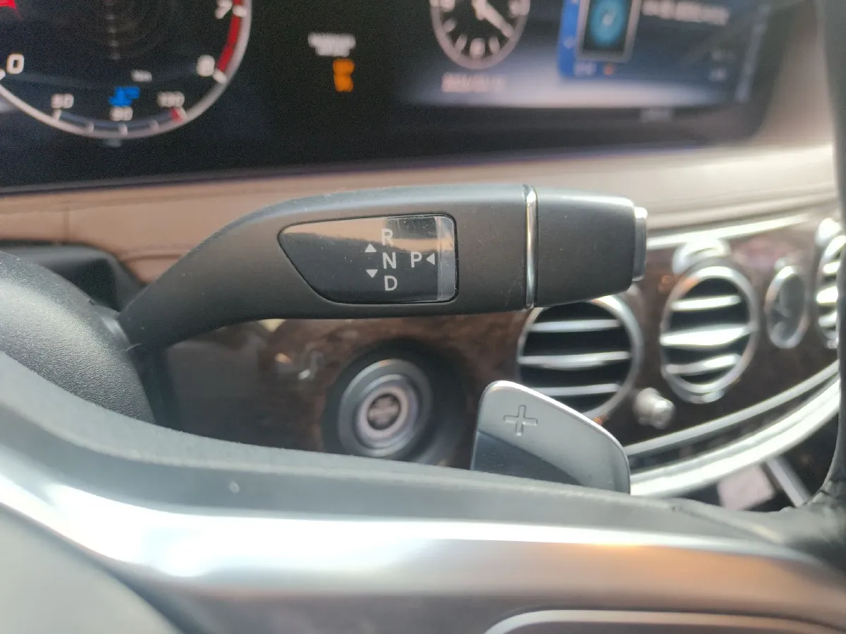 2020 Mercedes-Benz S Class 3.0T 299HP L6 9AT,autocango,china used car exporter,china ev exporter,chinese used car exporter,chinese used ev exporter