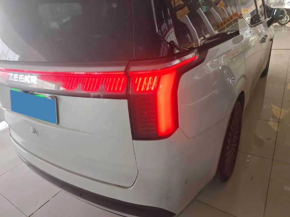 2024 Zeekr 009 BEV 108KWH,autocango,china used car exporter,china ev exporter,chinese used car exporter,chinese used ev exporter