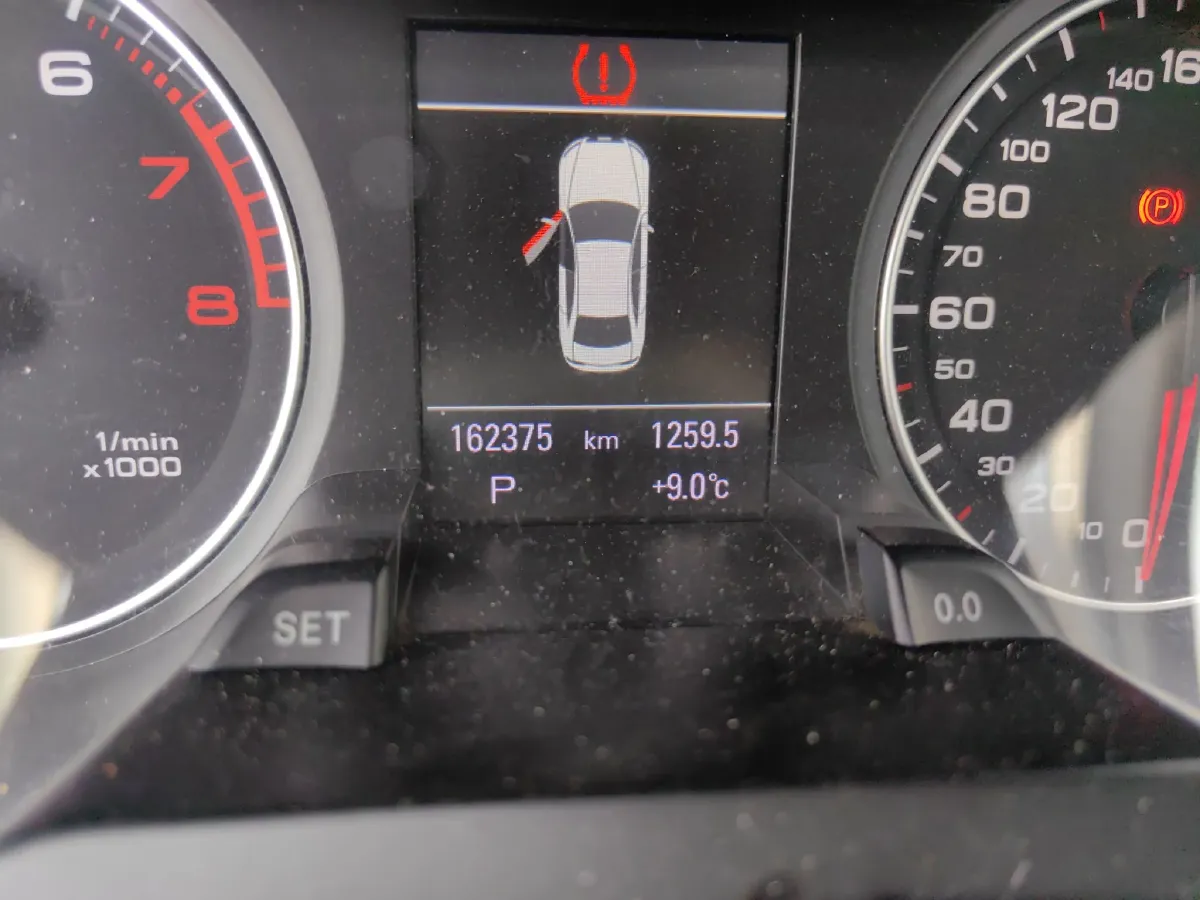 2012 Audi A4L 2.0T 180HP L4 CVT,autocango,china used car exporter,china ev exporter,chinese used car exporter,chinese used ev exporter