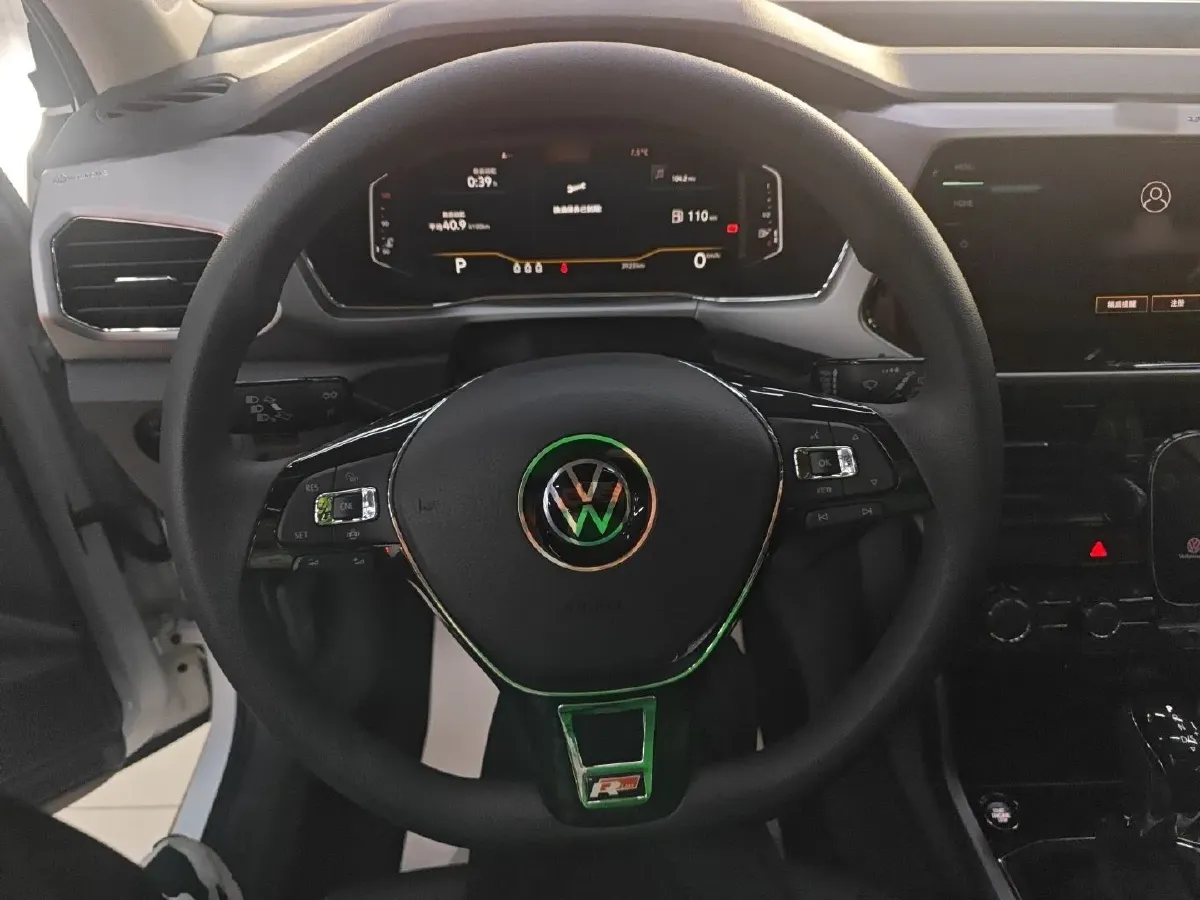 2023 Volkswagen T-Cross 1.5T 160HP L4 7DCT,autocango,china used car exporter,china ev exporter,chinese used car exporter,chinese used ev exporter