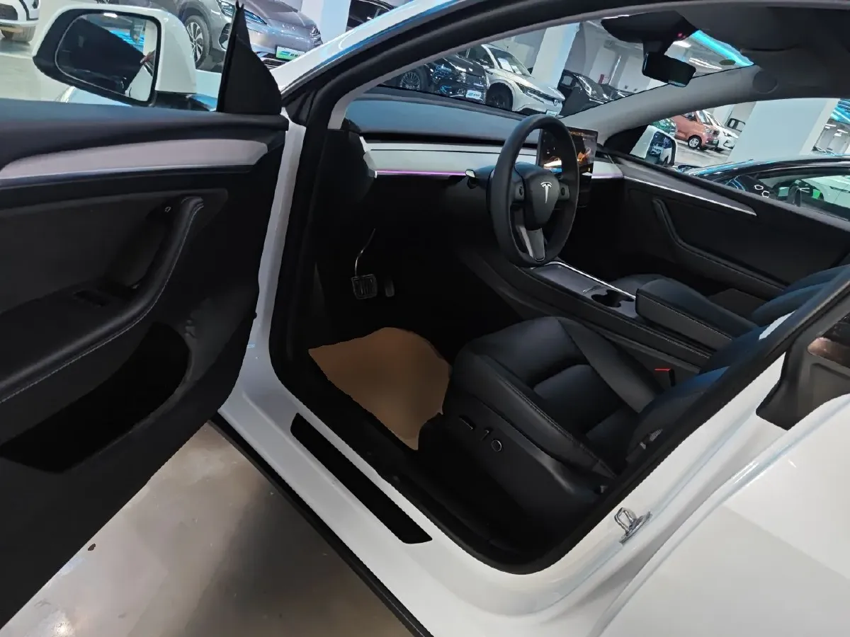 2024 Tesla Model Y BEV 60KWH,autocango,china used car exporter,china ev exporter,chinese used car exporter,chinese used ev exporter