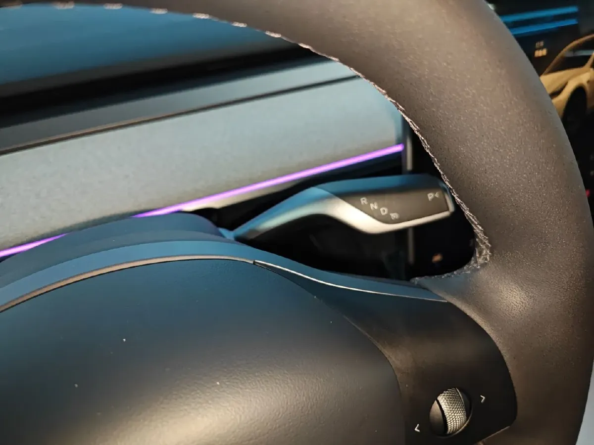 2024 Tesla Model Y BEV 60KWH,autocango,china used car exporter,china ev exporter,chinese used car exporter,chinese used ev exporter