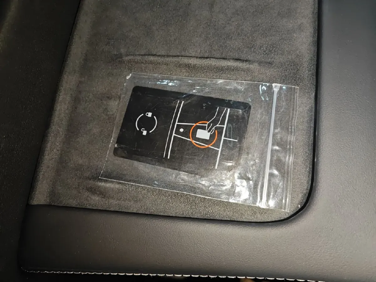 2024 Tesla Model Y BEV 60KWH,autocango,china used car exporter,china ev exporter,chinese used car exporter,chinese used ev exporter