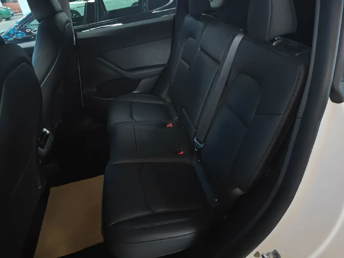 2024 Tesla Model Y BEV 60KWH,autocango,china used car exporter,china ev exporter,chinese used car exporter,chinese used ev exporter