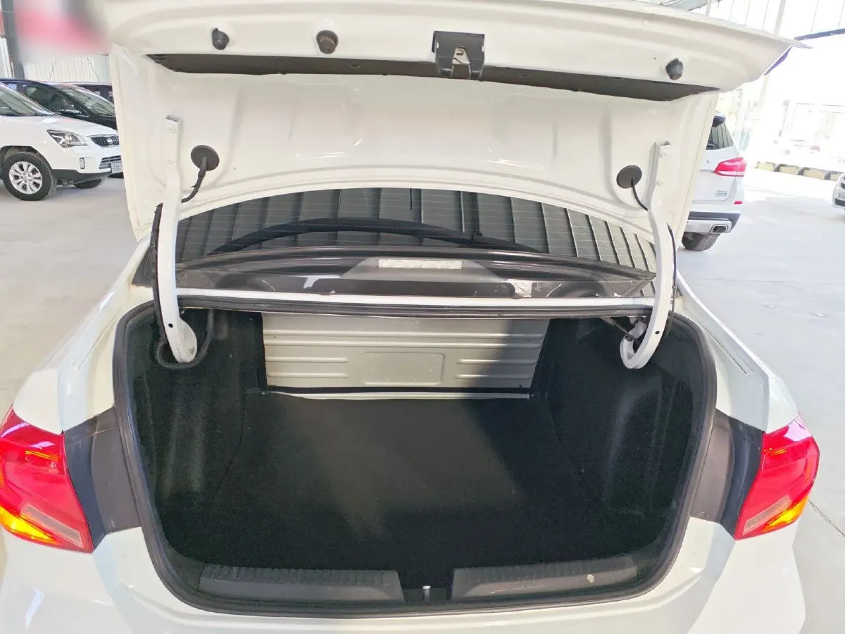 2019 Volkswagen Santana 1.5L 110HP L4 5MT,autocango,china used car exporter,china ev exporter,chinese used car exporter,chinese used ev exporter