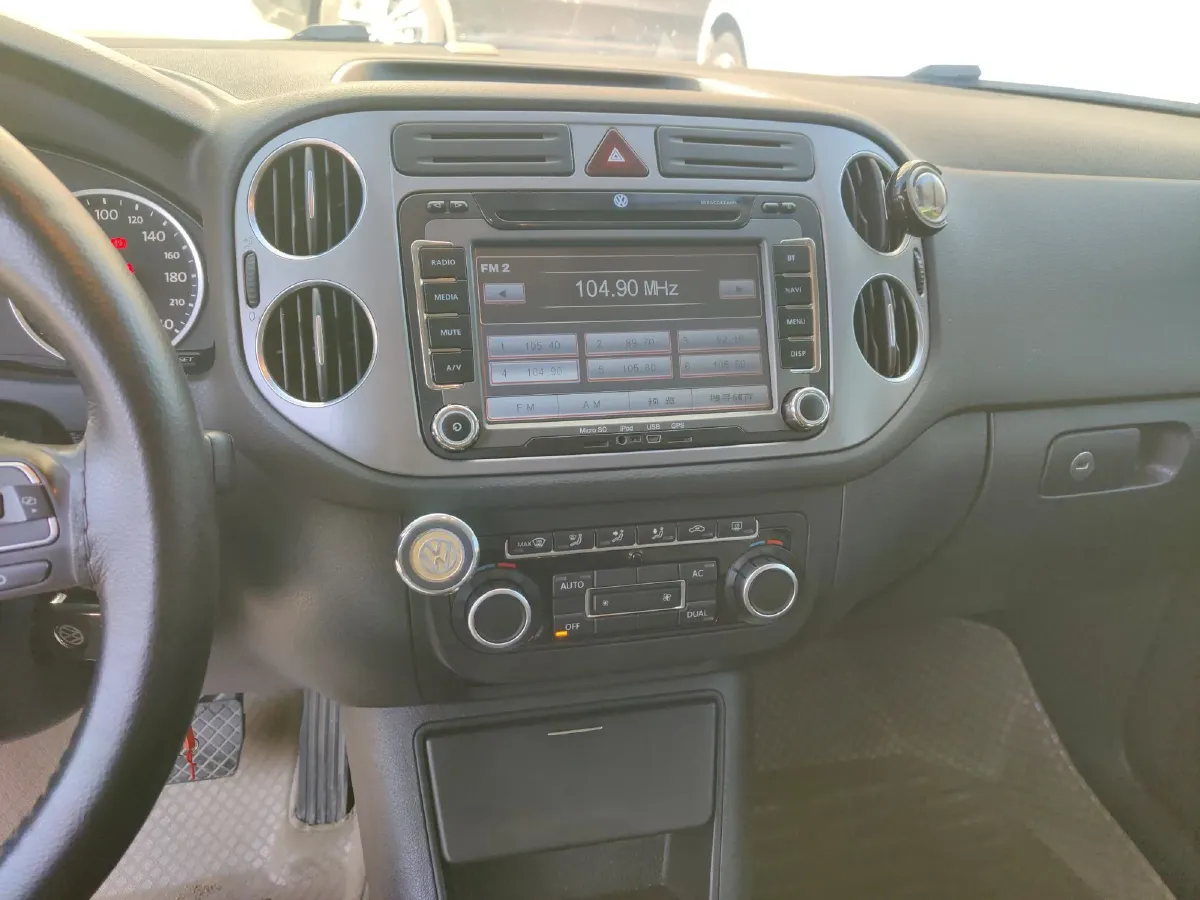 2010 Volkswagen Tiguan 1.8T 160HP L4 6AT,autocango,china used car exporter,china ev exporter,chinese used car exporter,chinese used ev exporter