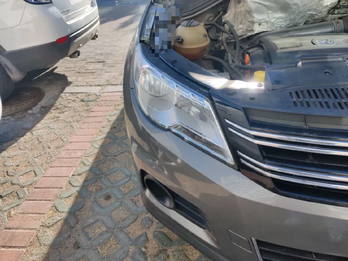 2010 Volkswagen Tiguan 1.8T 160HP L4 6AT,autocango,china used car exporter,china ev exporter,chinese used car exporter,chinese used ev exporter