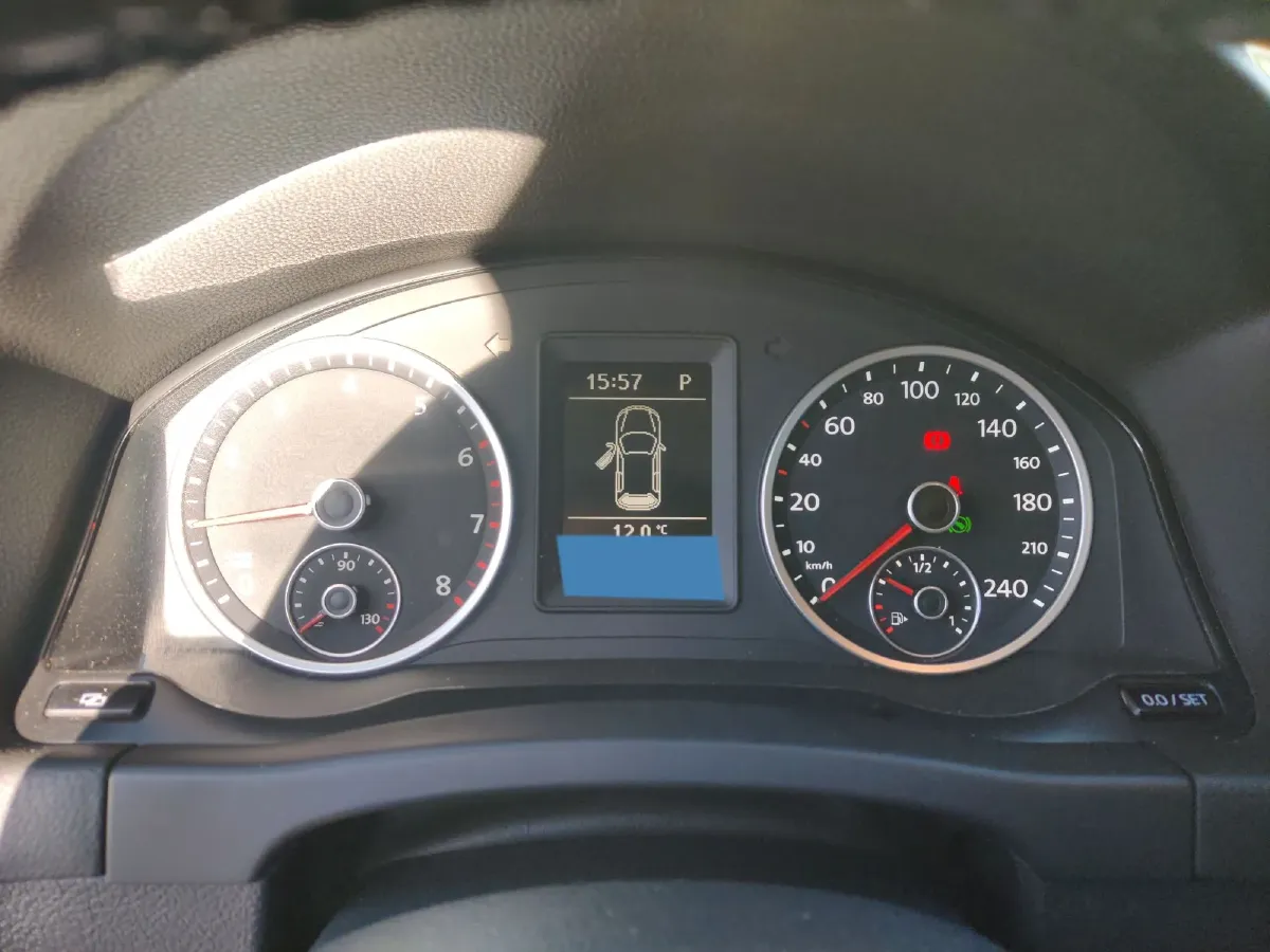 2010 Volkswagen Tiguan 1.8T 160HP L4 6AT,autocango,china used car exporter,china ev exporter,chinese used car exporter,chinese used ev exporter