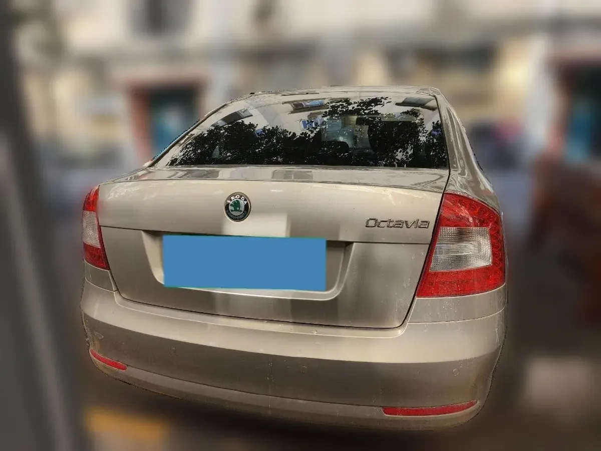 2012 Skoda Octavia 1.6L 105HP L4 6AT,autocango,china used car exporter,china ev exporter,chinese used car exporter,chinese used ev exporter