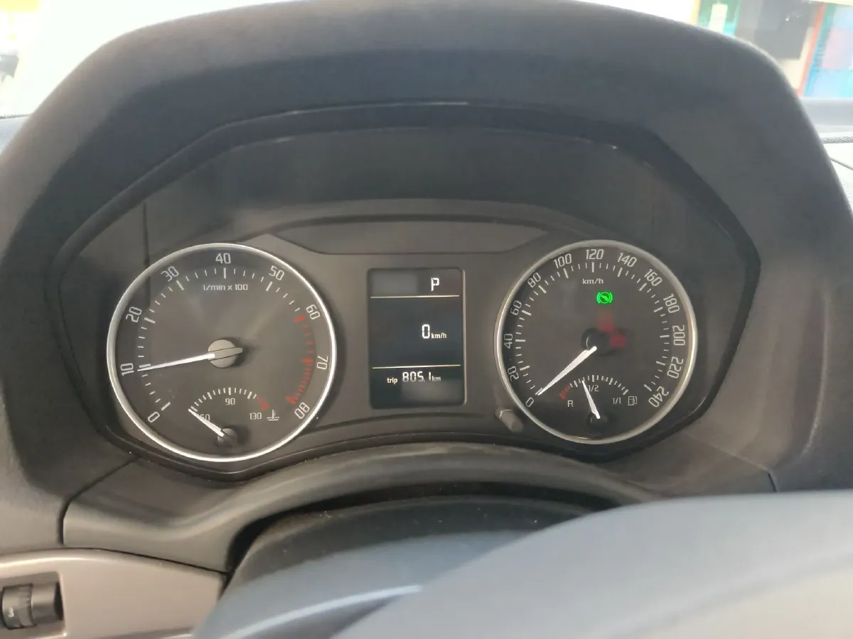 2012 Skoda Octavia 1.6L 105HP L4 6AT,autocango,china used car exporter,china ev exporter,chinese used car exporter,chinese used ev exporter