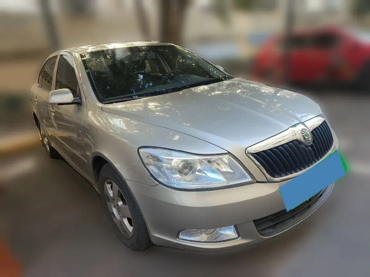2012 Skoda Octavia 1.6L 105HP L4 6AT,autocango,china used car exporter,china ev exporter,chinese used car exporter,chinese used ev exporter