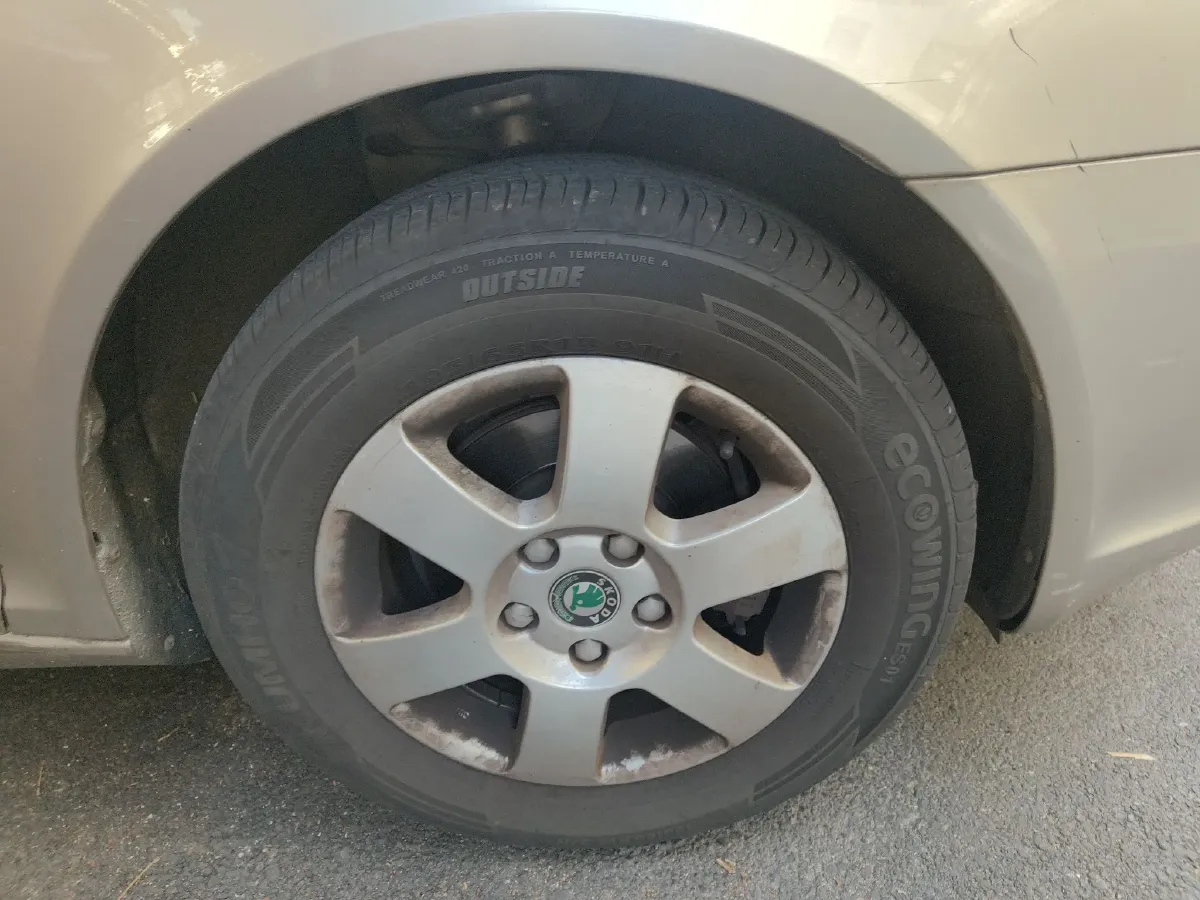 2012 Skoda Octavia 1.6L 105HP L4 6AT,autocango,china used car exporter,china ev exporter,chinese used car exporter,chinese used ev exporter