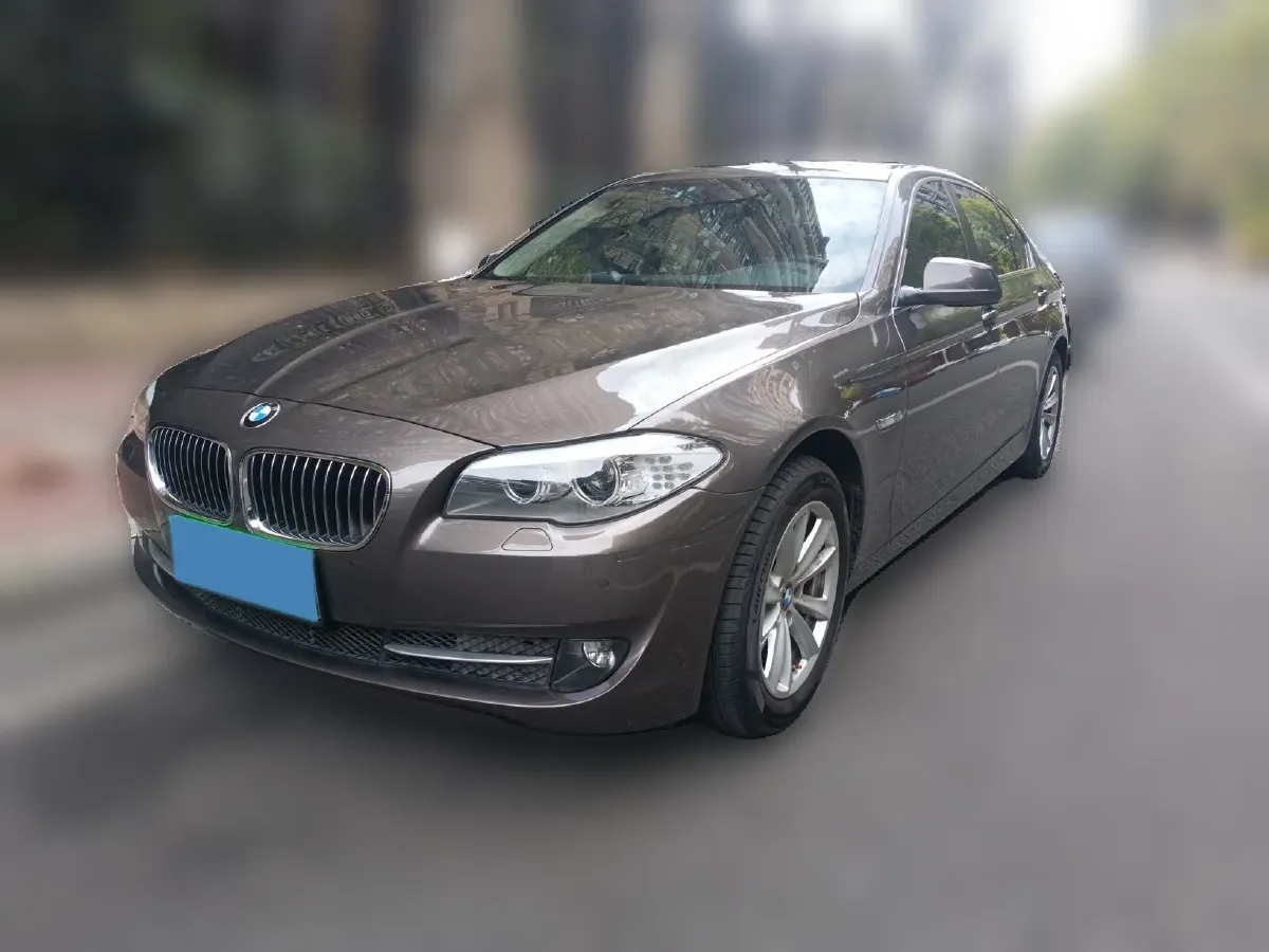 2013 BMW 5 Series 2.0T 218HP L4 8AT,autocango,china used car exporter,china ev exporter,chinese used car exporter,chinese used ev exporter