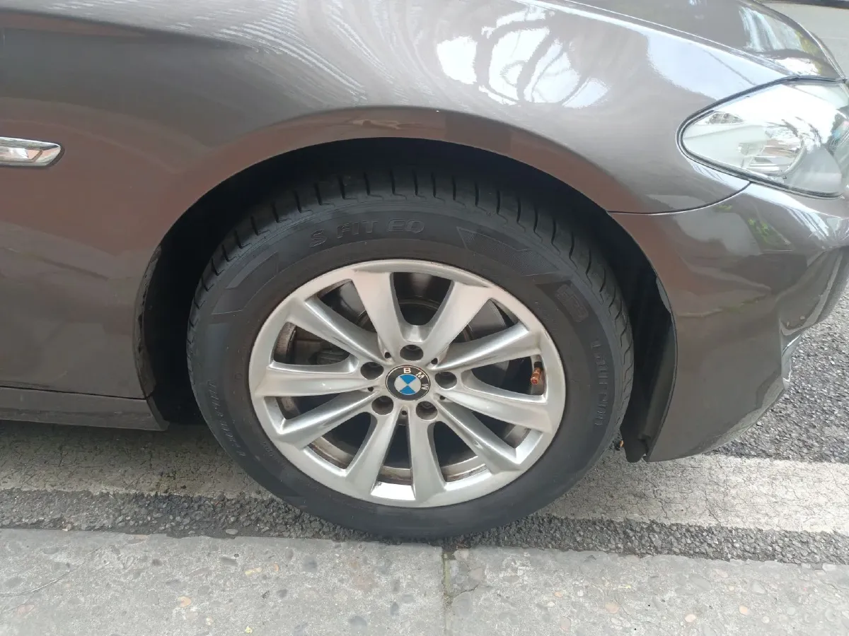 2013 BMW 5 Series 2.0T 218HP L4 8AT,autocango,china used car exporter,china ev exporter,chinese used car exporter,chinese used ev exporter