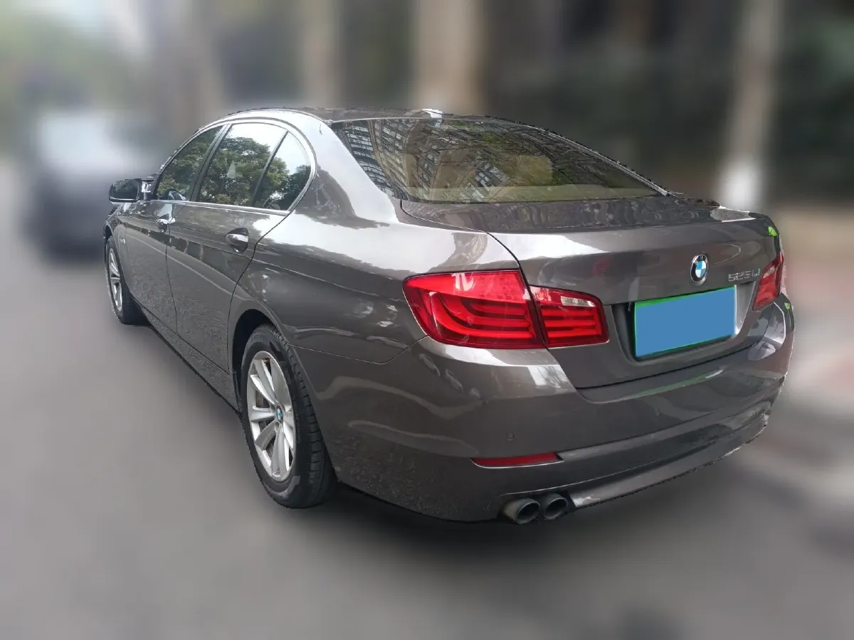 2013 BMW 5 Series 2.0T 218HP L4 8AT,autocango,china used car exporter,china ev exporter,chinese used car exporter,chinese used ev exporter