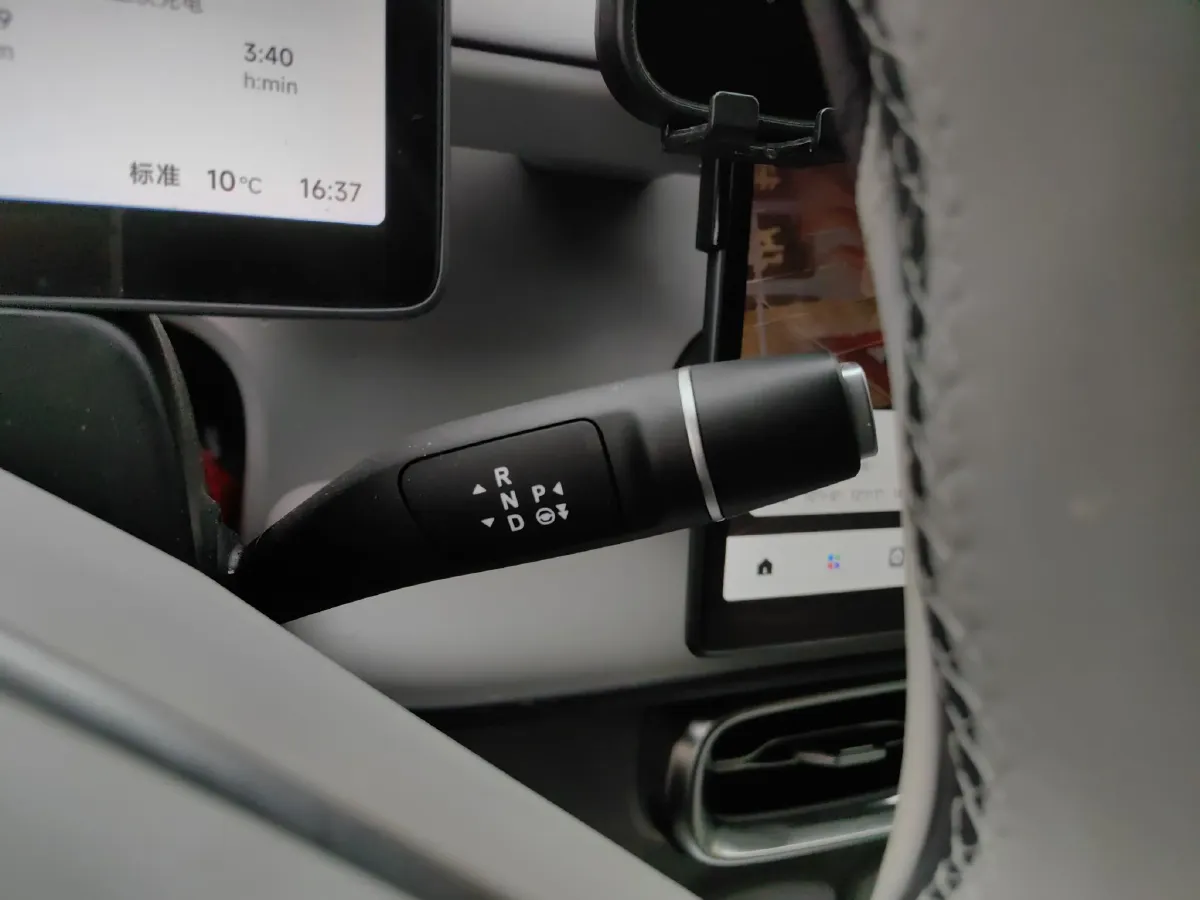 2025 Leapmotor B10 BEV 56.2KWH,autocango,china used car exporter,china ev exporter,chinese used car exporter,chinese used ev exporter