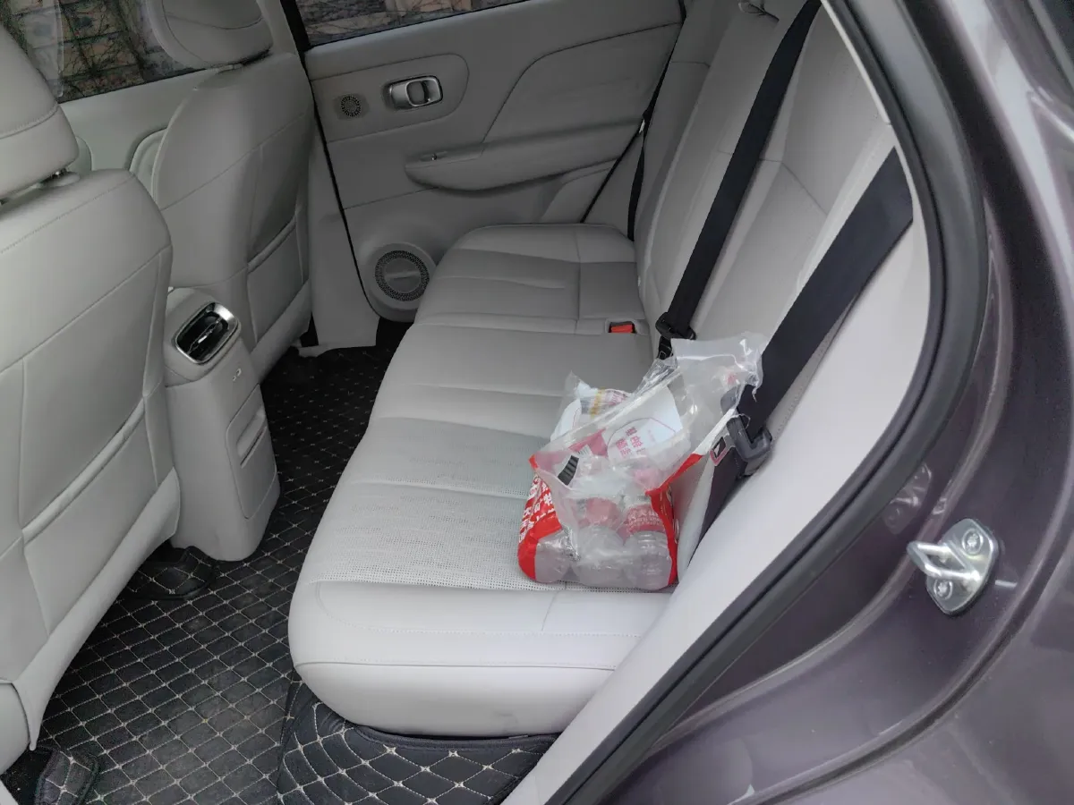 2025 Leapmotor B10 BEV 56.2KWH,autocango,china used car exporter,china ev exporter,chinese used car exporter,chinese used ev exporter