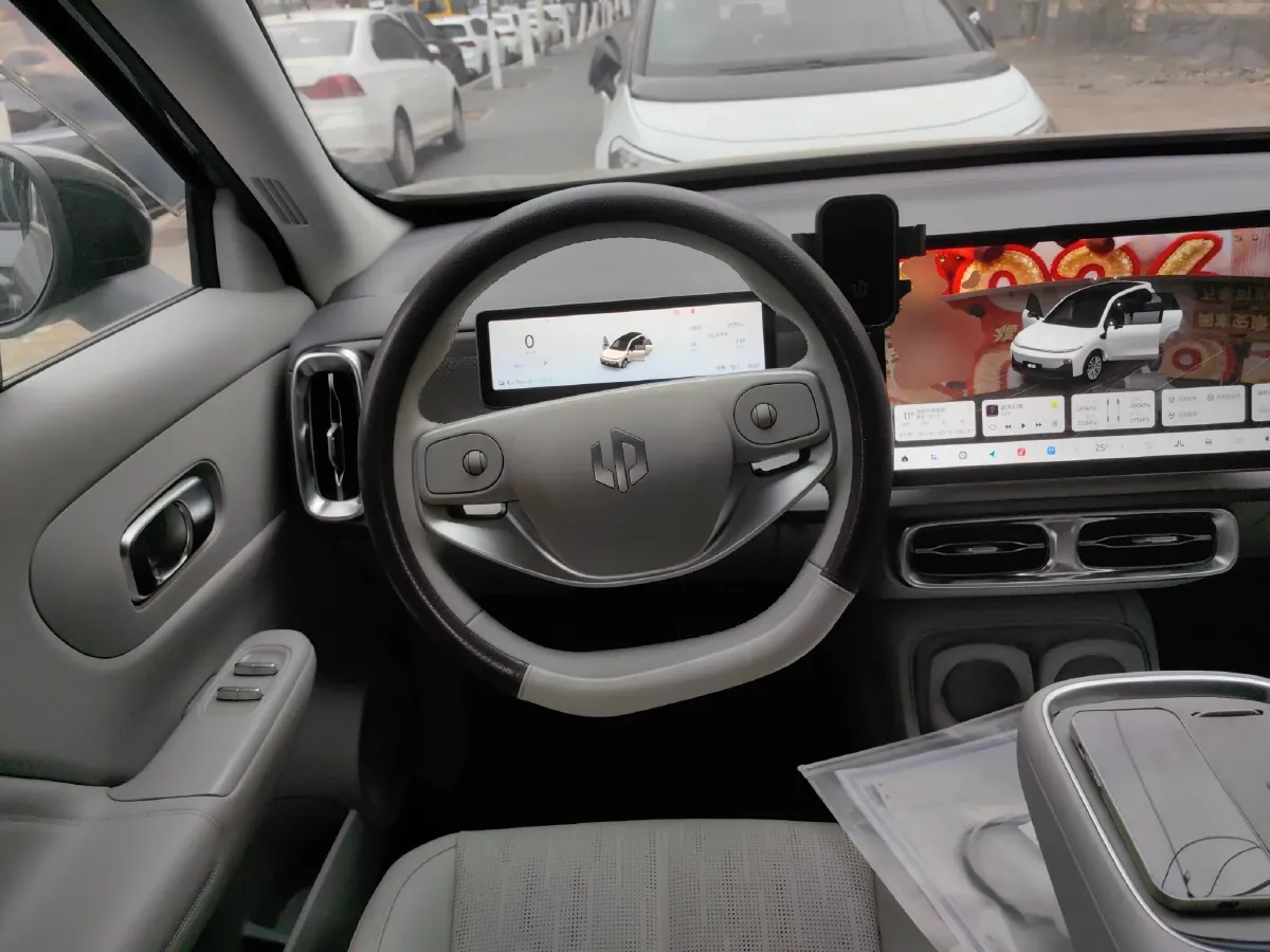 2025 Leapmotor B10 BEV 56.2KWH,autocango,china used car exporter,china ev exporter,chinese used car exporter,chinese used ev exporter