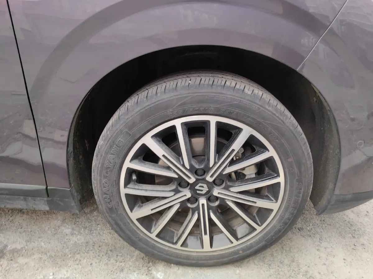 2025 Leapmotor B10 BEV 56.2KWH,autocango,china used car exporter,china ev exporter,chinese used car exporter,chinese used ev exporter