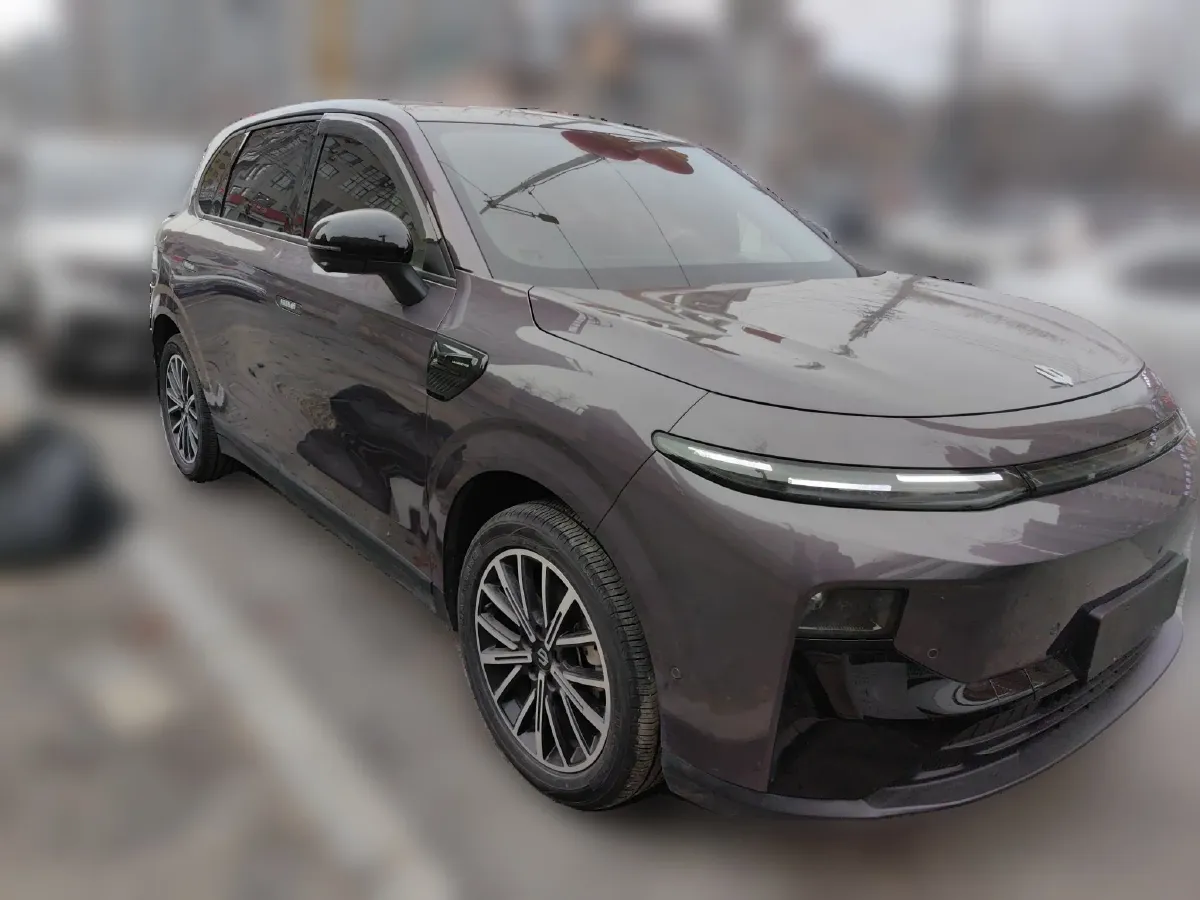 2025 Leapmotor B10 BEV 56.2KWH,autocango,china used car exporter,china ev exporter,chinese used car exporter,chinese used ev exporter